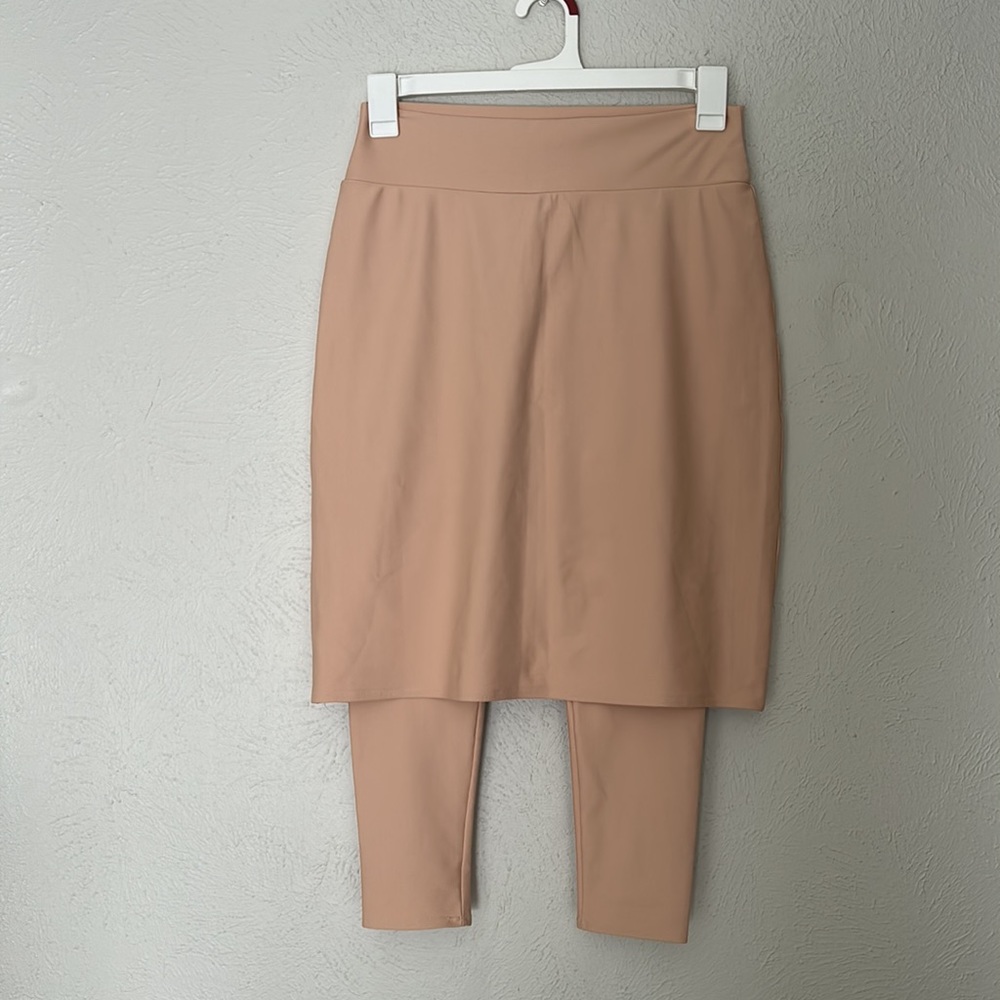 Sweet Lemon Thyme Athletic Skirt with leggings